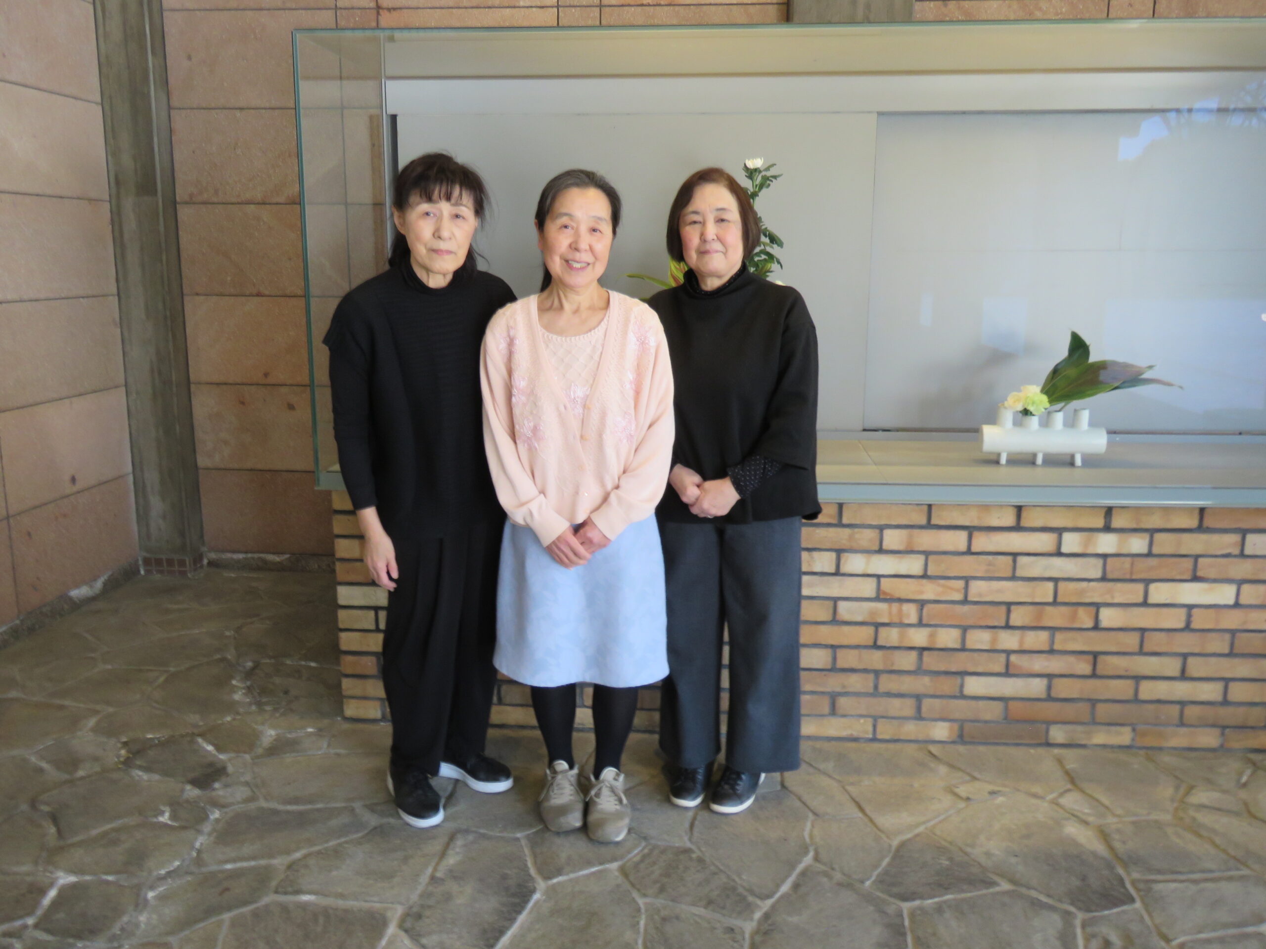 ３月２１日（土）の生け花（松風花道会　代表：中川 玲水 先生）